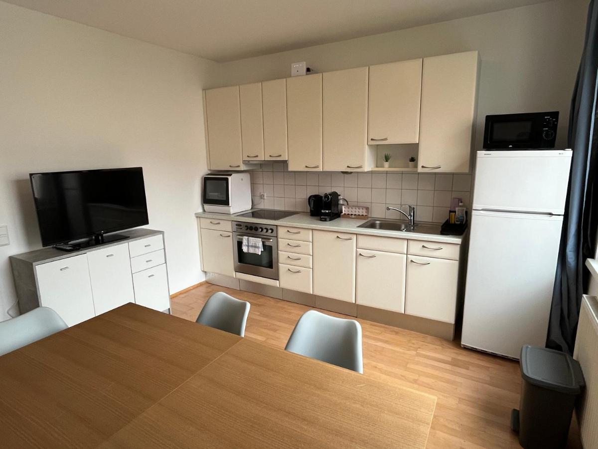 Appartamento Cool Schonbrunn Apt 2Br Vienna Esterno foto