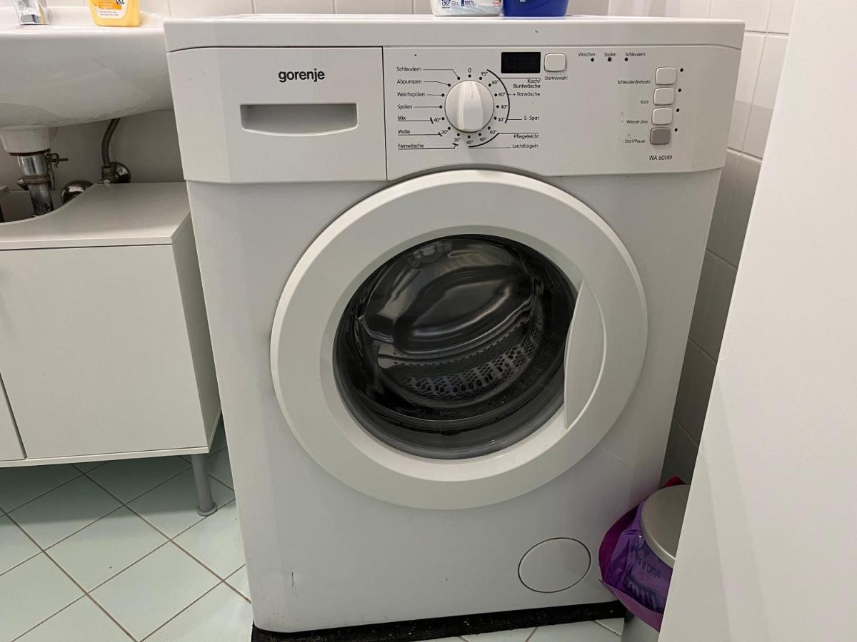 Appartamento Cool Schonbrunn Apt 2Br Vienna Esterno foto